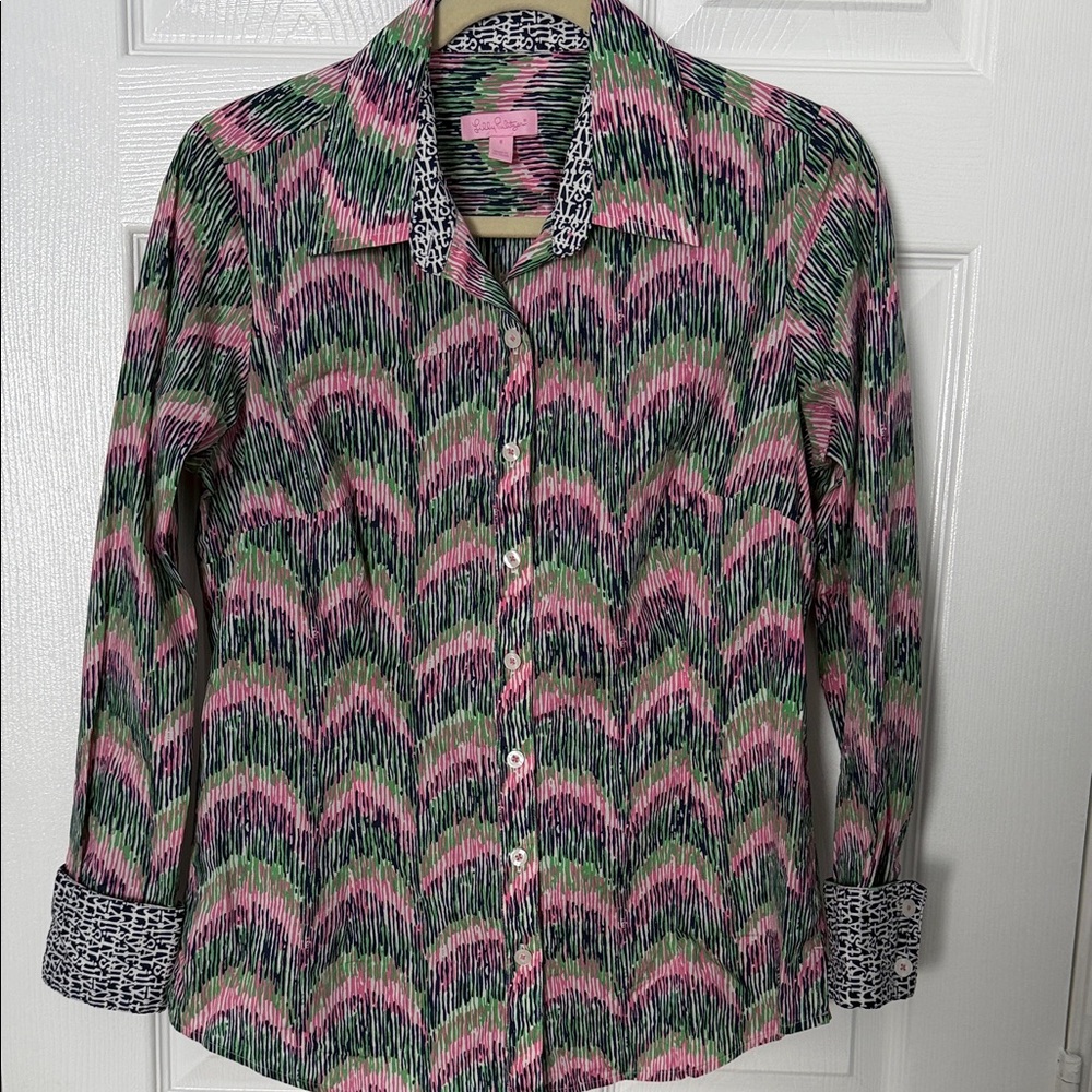 Lilly Pulitzer Multicolor Wave-Stripe Button-Up — 100% Cotton - size 8